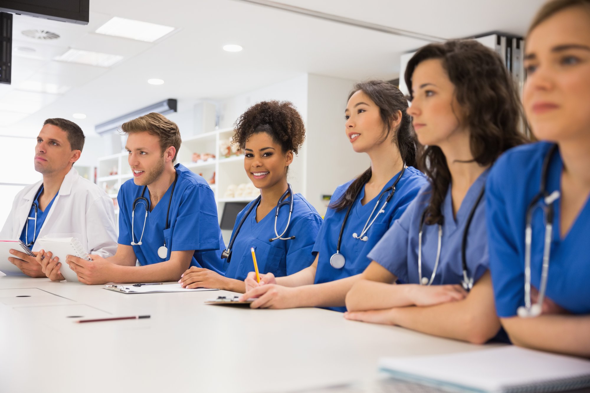 How to get a nursing degree while working full time