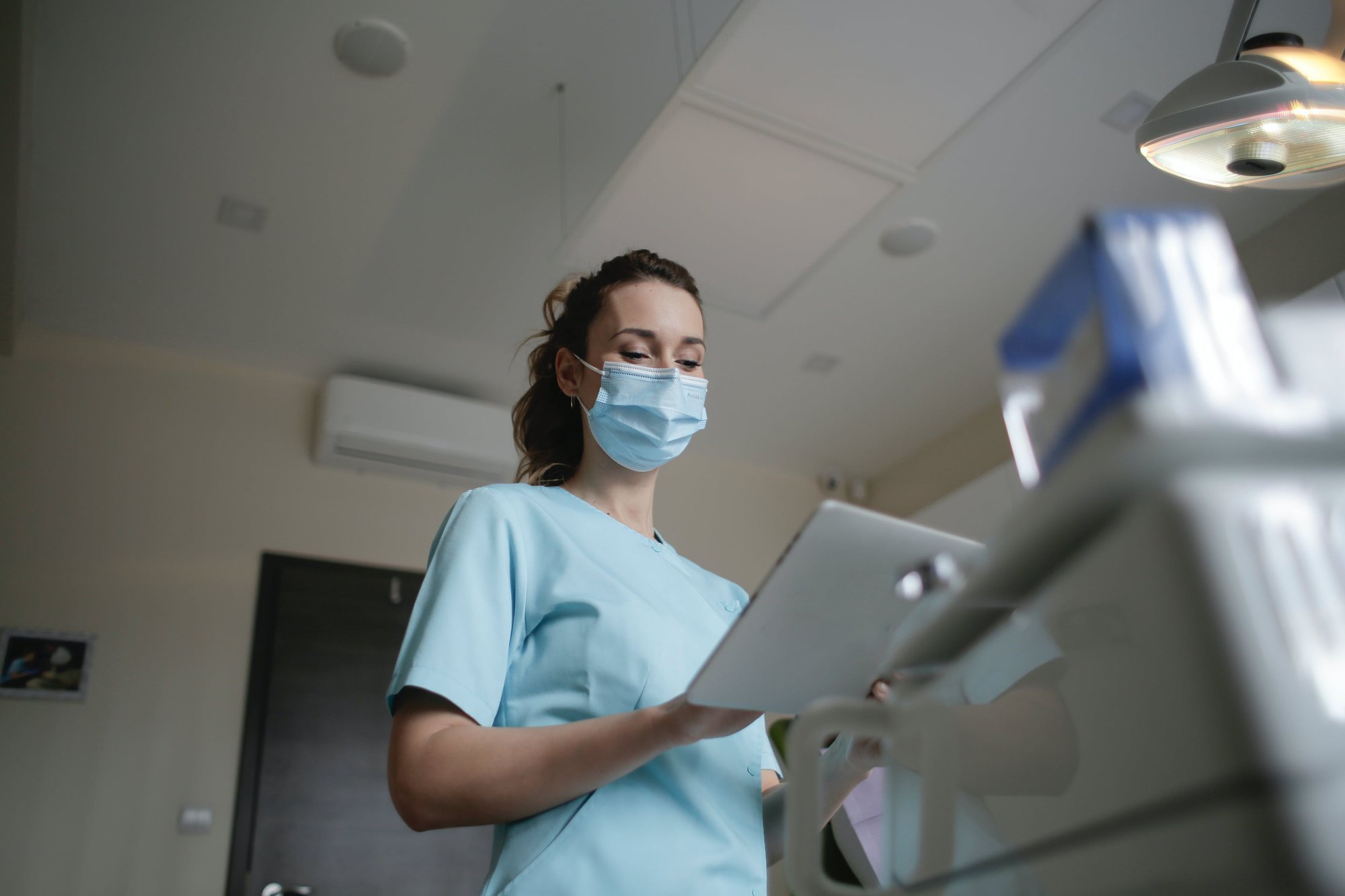 nurse anesthetist in work setting