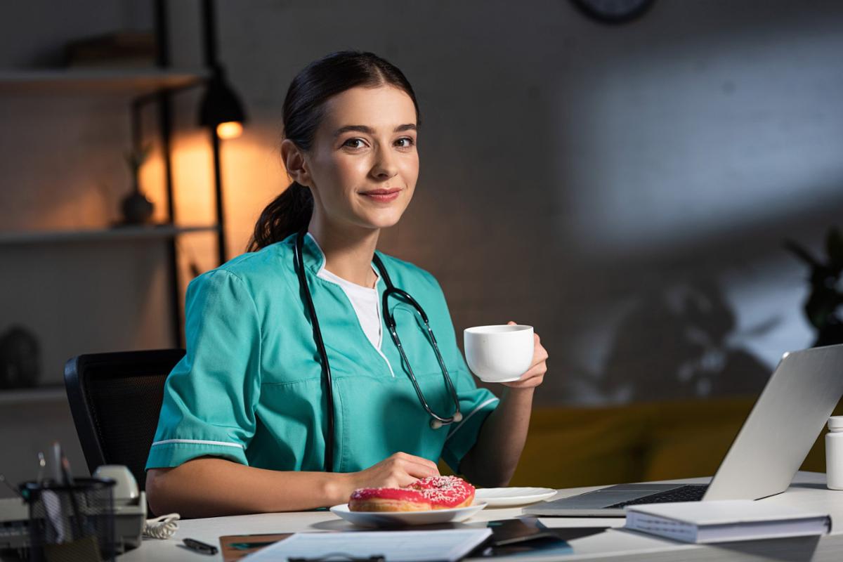 Night Shift Nursing: A Complete Guide to Surviving Working from Dusk till Dawn