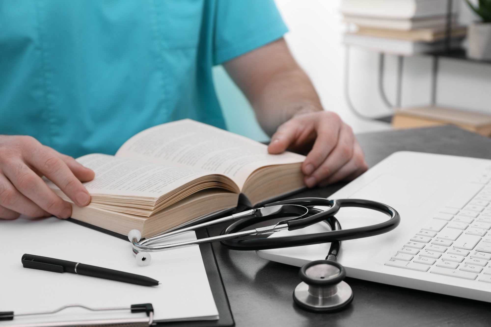 how to become Nurse Educator